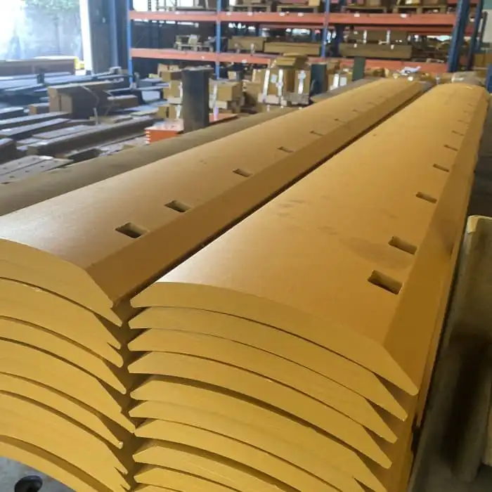 What Are the Key Benefits of Using the Grader Blade 7D1577 in Road Maintenance?