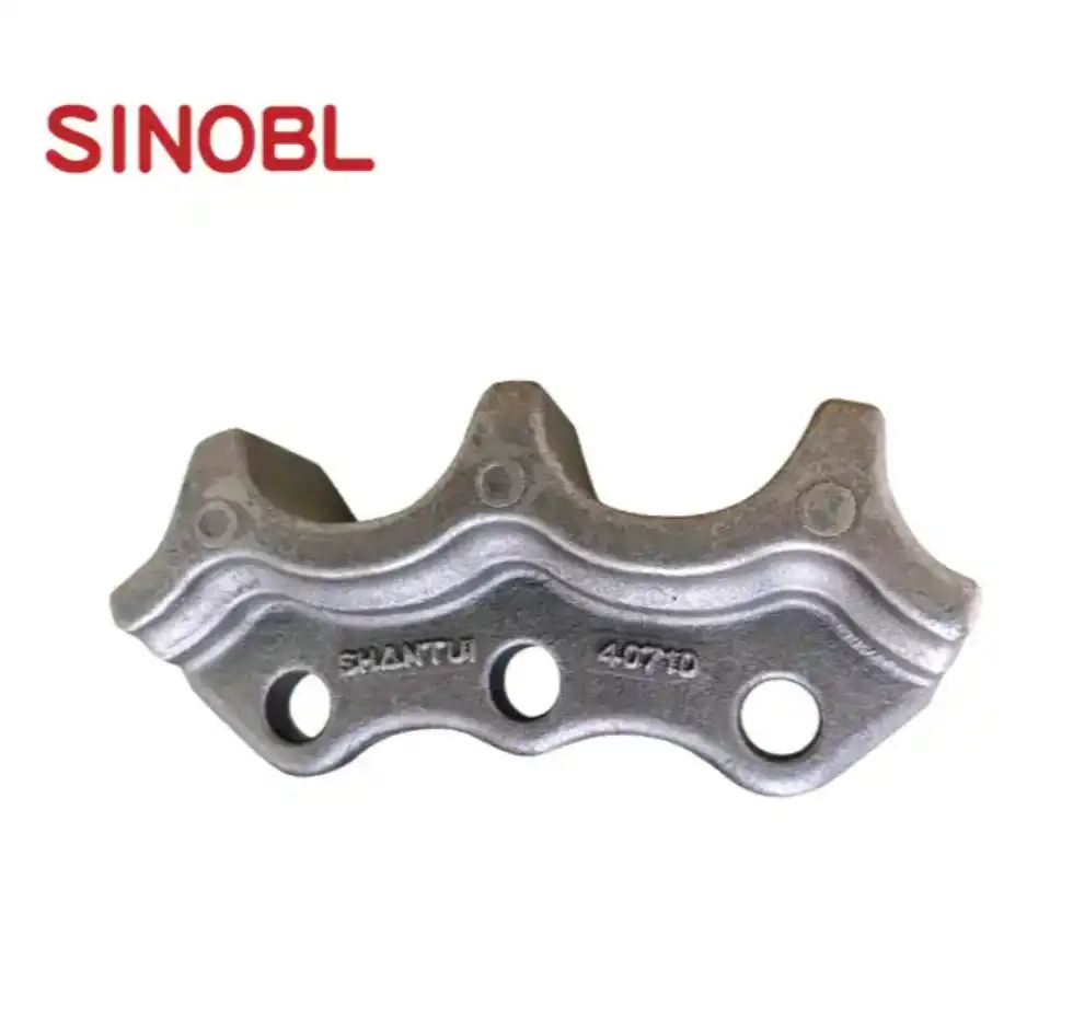 ما هي المواد المستخدمة في Dozer Sprocket Segment SD16؟