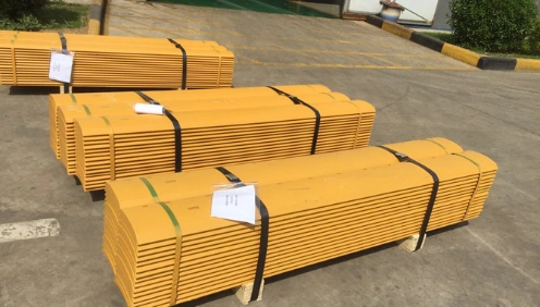 What are the advantages of using a Grader Blade 5D9558?