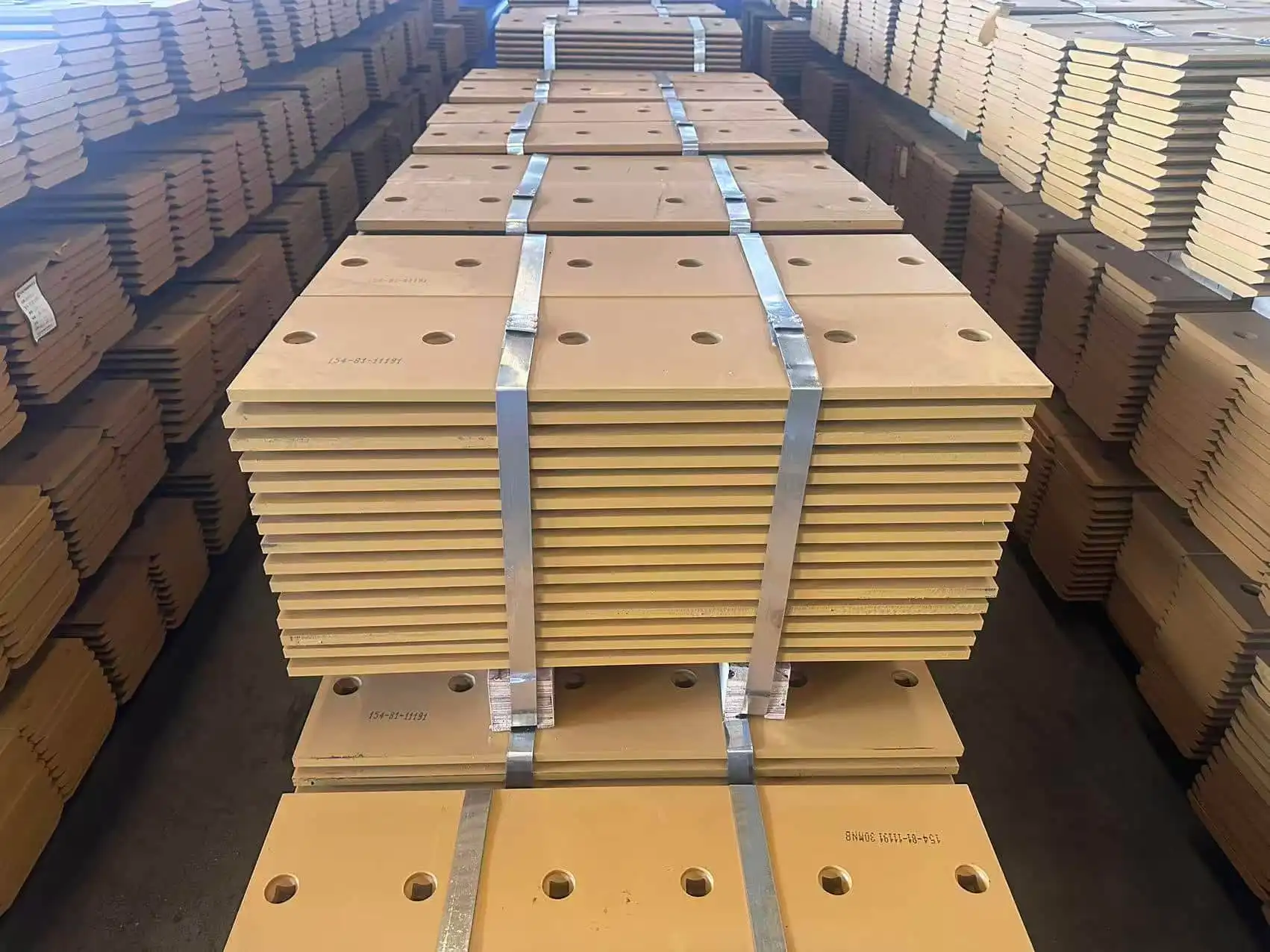 How Does Dozer Edge-Cutting 4T2989 Handle Extreme Worksite Conditions?