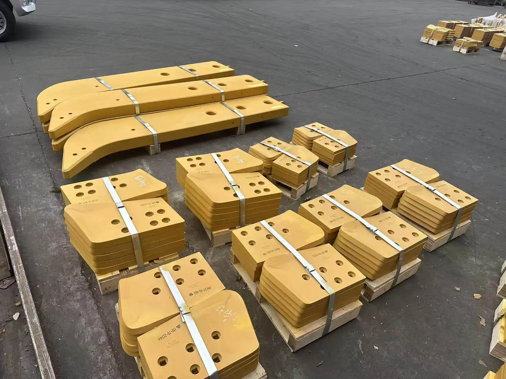 Dozer End Bits 512-00294